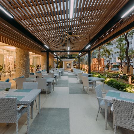 Andaman Embrace Patong, Phuket Hotel Exterior foto The restaurant at the hotel