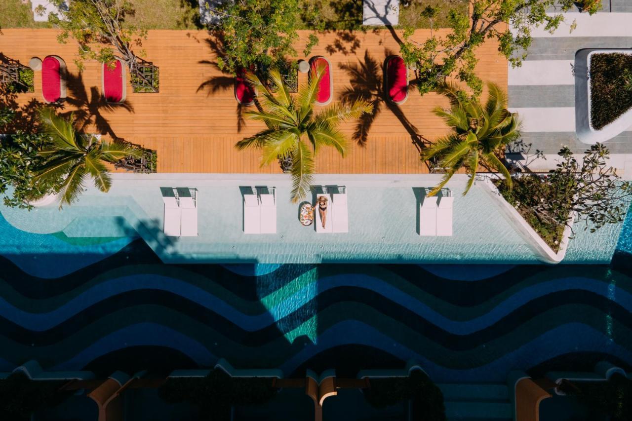 Andaman Embrace Patong, Phuket Hotel Exterior foto Aerial view of the pool at the Standard, East Village