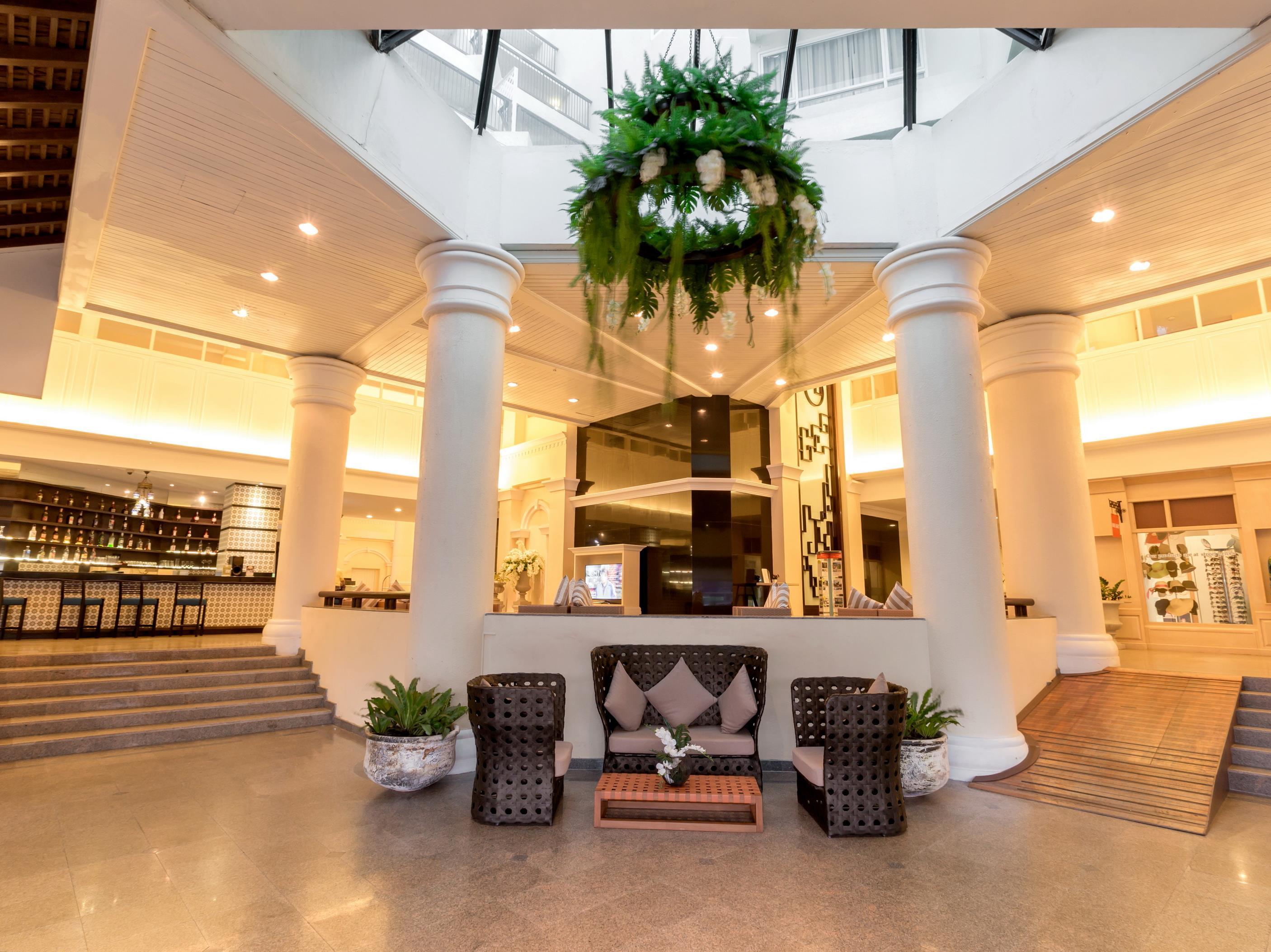 Andaman Embrace Patong, Phuket Hotel Exterior foto The lobby of the hotel