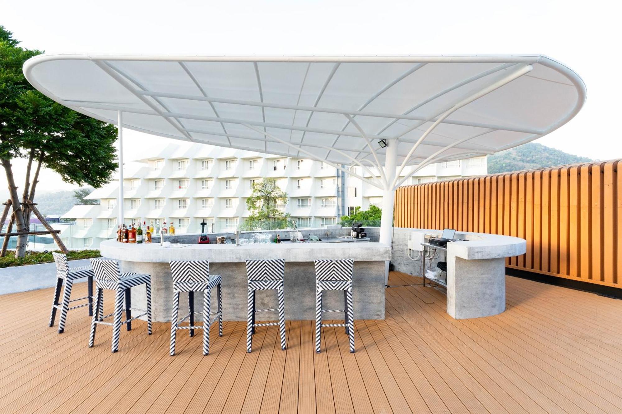 Andaman Embrace Patong, Phuket Hotel Exterior foto The Sky Bar