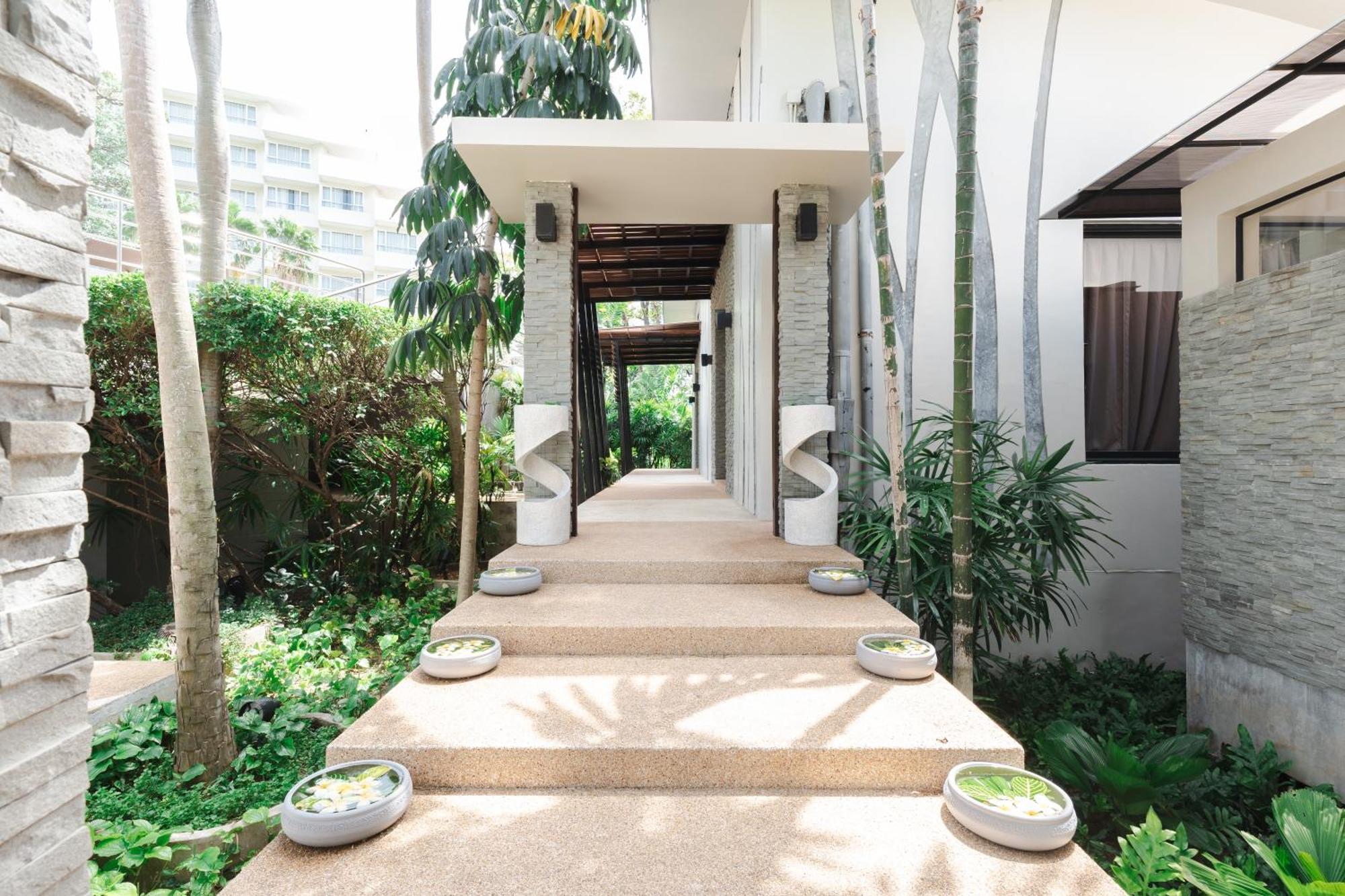 Andaman Embrace Patong, Phuket Hotel Exterior foto